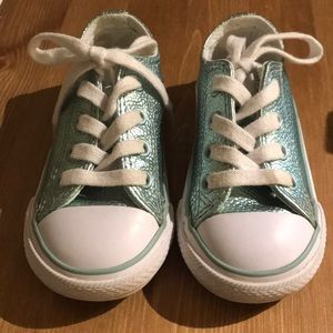 Converse Shoes - Toddler girl converse size 6 Converse Shoes - Toddler girl converse size 6